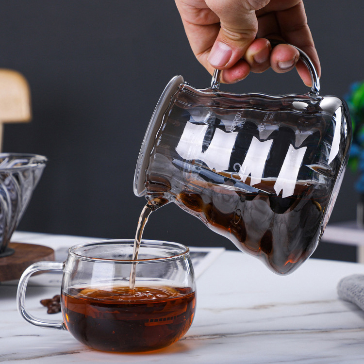 BeeCa V60 Coffee Pot - Pouring Water